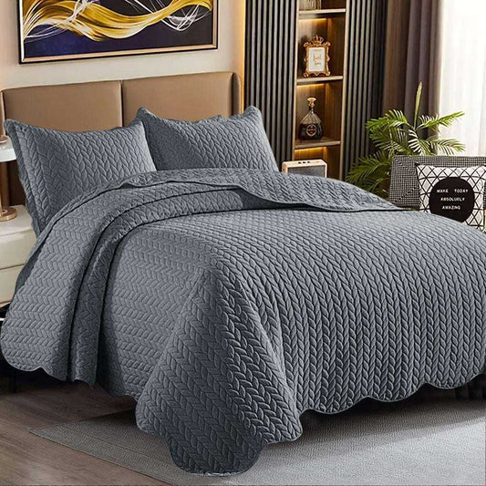 Classic Quilted Bed Throw